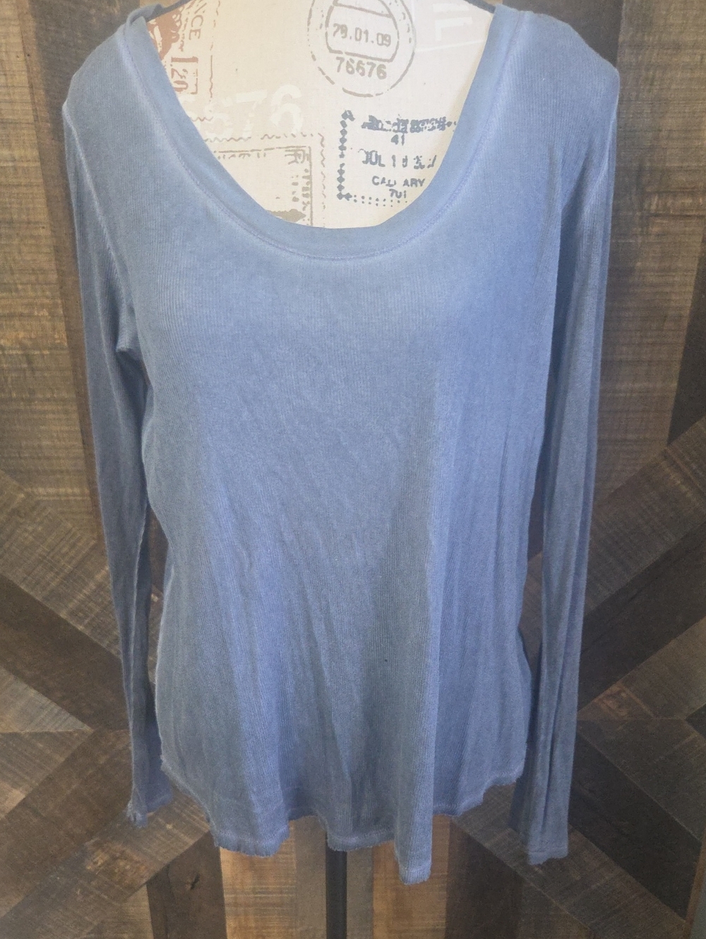 Rock & Republic Light Blue Long-Sleeve Scoop Neck Top